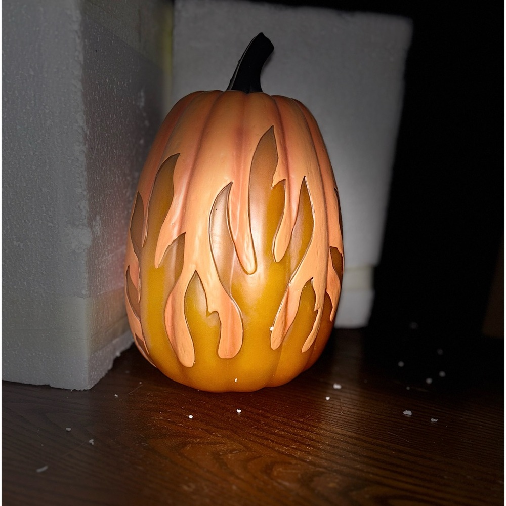 Grandin road lighted up pumpkin